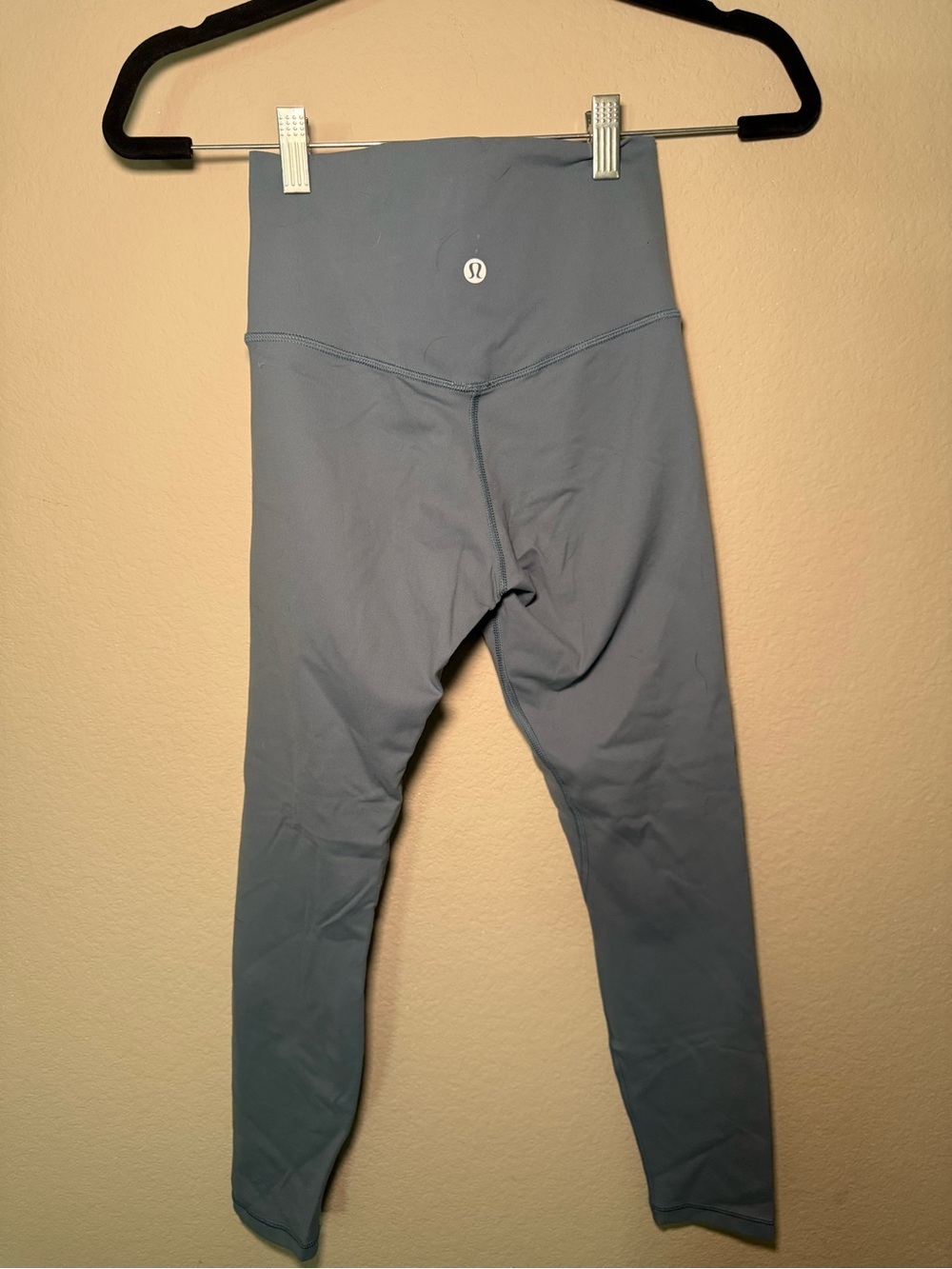 Lululemon High Rise 23” Crop Leggings Blue Gray Size 2 - Picture 3 of 5